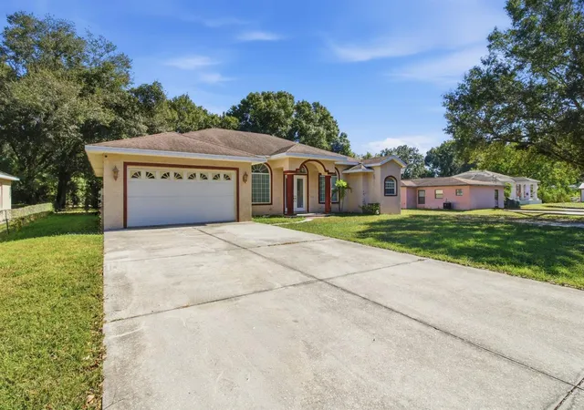 Photo 3 of Single family home for sale at 1218 37th Street Nw, Winter Haven, FL 33881 | MLS# TB8450478 | Listing updated on 2025-11-22
