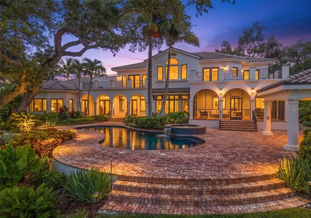 3rd image of 3000 Southwest Dr, Sarasota, FL 34239 | MLS# A4672971