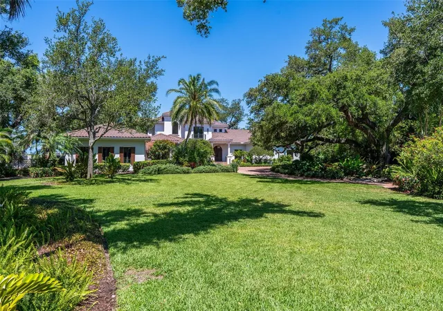 Photo 3 of Mansion for sale at 3000 Southwest Dr, Sarasota, FL 34239 | MLS# A4672971 | Listing updated on 2026-09-04