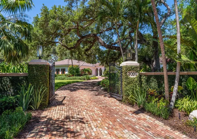 Photo 3 of Mansion for sale at 3000 Southwest Dr, Sarasota, FL 34239 | MLS# A4672971 | Listing updated on 2026-09-26