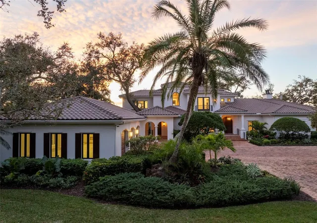 5th image of 3000 Southwest Dr, Sarasota, FL 34239 | MLS# A4672971