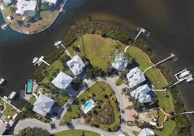 2nd image of 5523 2nd Avenue Cir W, Palmetto, FL 34221 | MLS# TB8450560