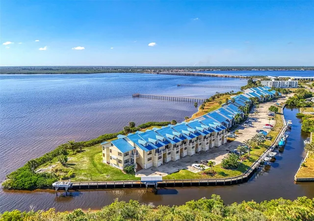 Photo 2 of Condo for sale at 4410 Warren Ave #504, Port Charlotte, FL 33953 | MLS# D6144898 | Listing updated on 2026-09-02