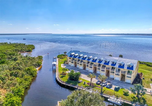 Photo 2 of Condo for sale at 4410 Warren Ave #504, Port Charlotte, FL 33953 | MLS# D6144898 | Listing updated on 2026-09-02