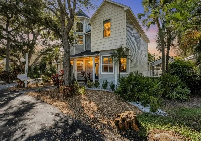 3rd image of 2306 64Th St W, Bradenton, FL 34209 | MLS# A4673004