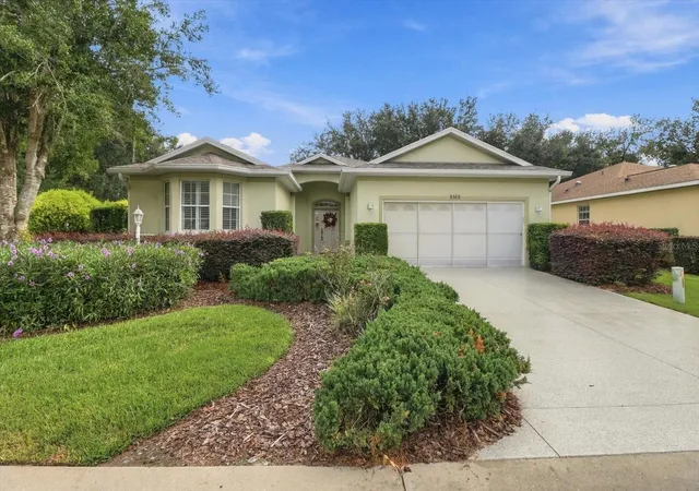 Photo 1 of Single family home for sale at 8368 Sw 79th Circle, Ocala, FL 34476 | MLS# OM714043 | Listing updated on 2026-10-08