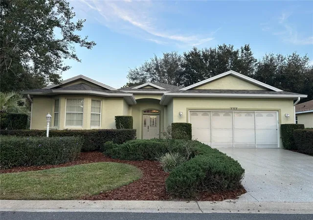 Photo 3 of Single family home for sale at 8368 SW 79th Circle, Ocala, FL 34476 | MLS# OM714043 | Listing updated on 2026-10-08