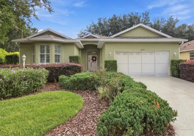 Photo 2 of Single family home for sale at 8368 Sw 79th Circle, Ocala, FL 34476 | MLS# OM714043 | Listing updated on 2026-10-10