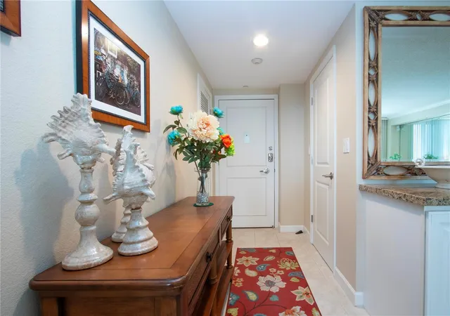 4th image of 1212 Benjamin Franklin Dr #607, Sarasota, FL 34236 | MLS# A4673049