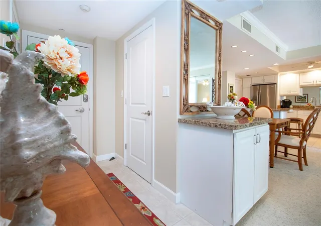 5th image of 1212 Benjamin Franklin Dr #607, Sarasota, FL 34236 | MLS# A4673049