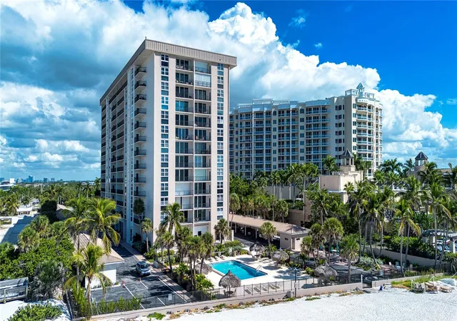 2nd image of 1212 Benjamin Franklin Dr, SARASOTA, FL 34236