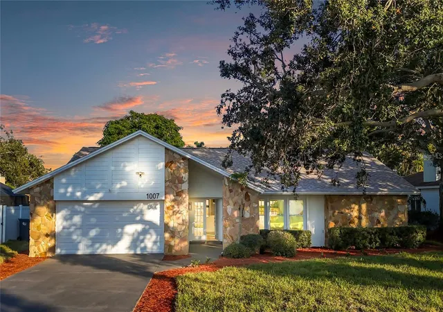 Photo 1 of Single family home for sale at 1007 Nw 82nd Street, Bradenton, FL 34209 | MLS# TB8450767 | Listing updated on 2026-09-01