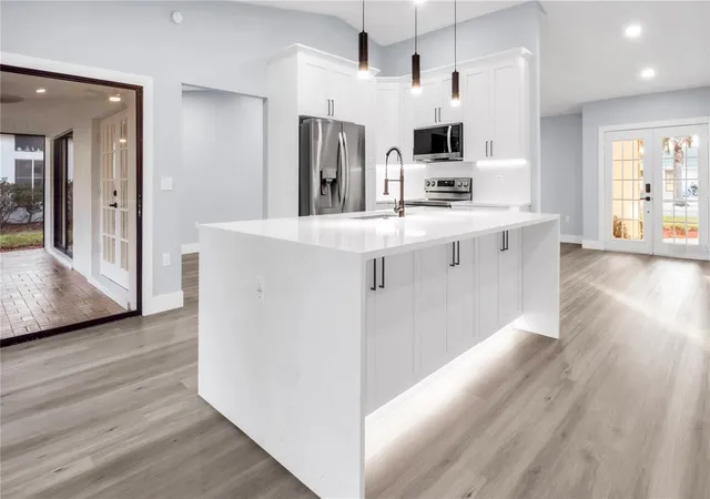 Photo 4 of Single family home for sale at 1007 NW 82nd Street, Bradenton, FL 34209 | MLS# TB8450767 | Listing updated on 2026-09-01