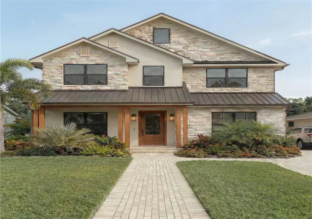 Single family home for sale at 924 47th Avenue N, Saint Petersburg, FL 33703 | MLS# TB8450822 | Listing updated on 2026-09-19