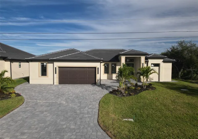 2nd image of 10466 Winnipeg St, Port Charlotte, FL 33981 | MLS# A4673094