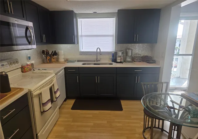 Homes for sale in Bradenton, FL | 3288 Lake Bayshore Dr #523, Bradenton, FL 34205 | MLS# A4673113