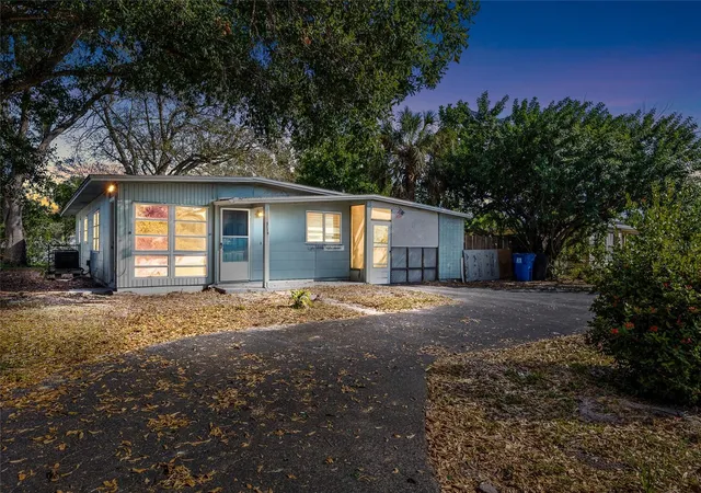 Homes for sale in Saint Petersburg, FL | 7117 15Th St N, Saint Petersburg, FL 33702 | MLS# TB8450975