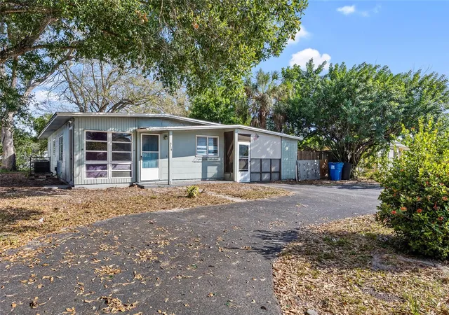 Homes for sale in Saint Petersburg, FL | 7117 15Th St N, Saint Petersburg, FL 33702 | MLS# TB8450975