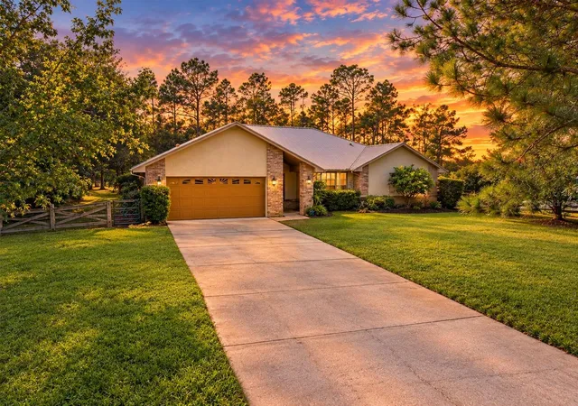 Photo 1 of Single family home for sale at 1860 Mustang Ct, Saint Cloud, FL | MLS# S5139144 | Listing updated on 2026-10-02