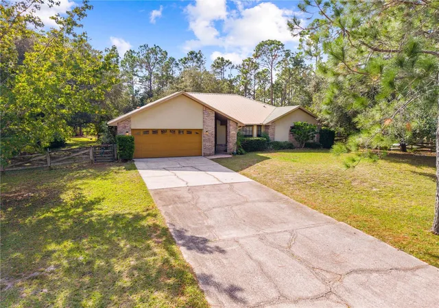 Photo 2 of Single family home for sale at 1860 Mustang Ct, Saint Cloud, FL | MLS# S5139144 | Listing updated on 2026-10-02