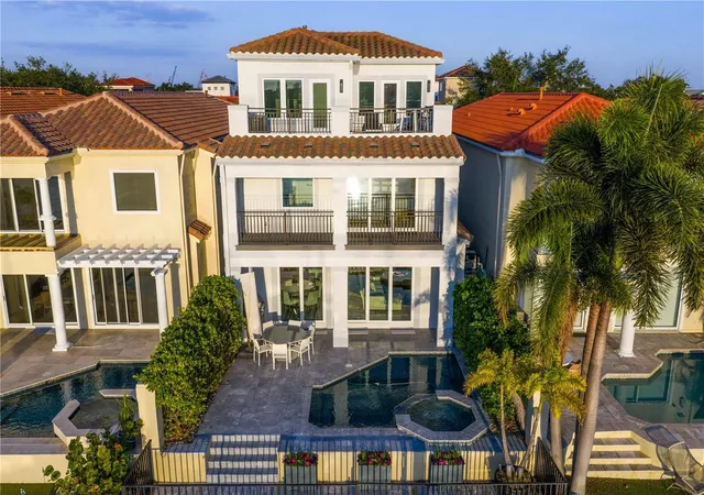 Homes for sale in Tampa, FL | 1037 Royal Pass Rd, Tampa, FL 33602 | MLS# TB8450997