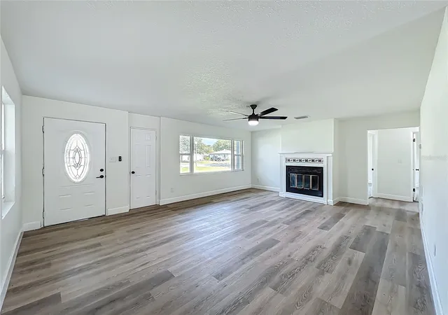 Photo 4 of Single family home for sale at 2680 Palmetto Rd, Mount Dora, FL 32757 | MLS# O6362952 | Listing updated on 2026-10-04