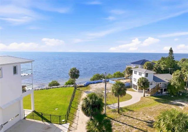 Photo 3 of Land for sale at 3461 Cyclone Dr, Weeki Wachee, FL 34607 | MLS# W7881013 | Listing updated on 2026-08-01