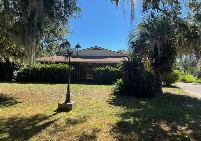 Photo 1 of Single family home for sale at 35412 Crescent Dr, Fruitland Park, FL 34731 | MLS# O6363023 | Listing updated on 2026-09-12