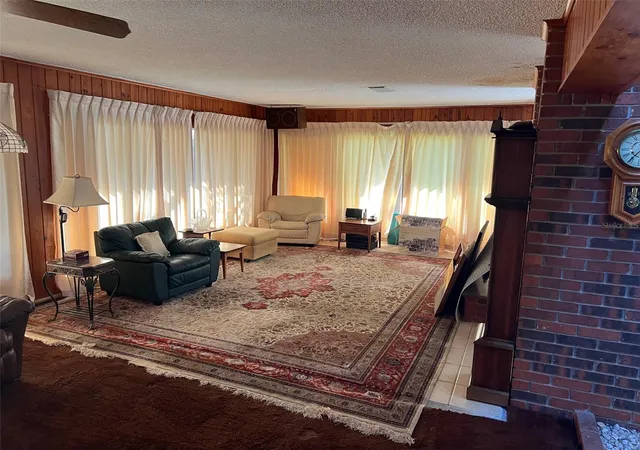 Photo 4 of Single family home for sale at 35412 Crescent Dr, Fruitland Park, FL 34731 | MLS# O6363023 | Listing updated on 2026-09-12