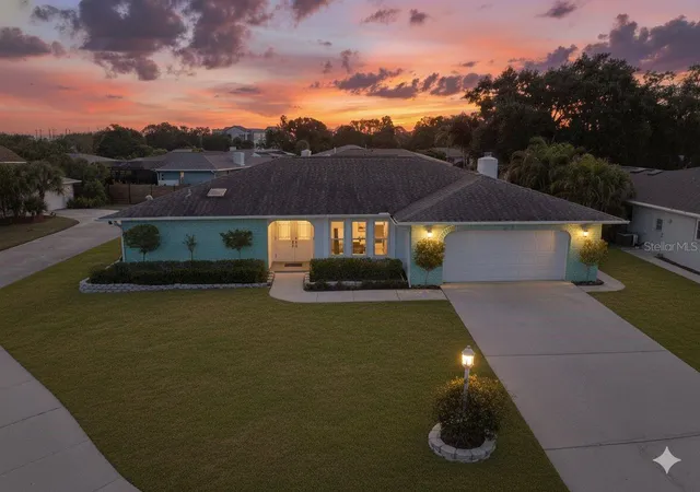 Photo 1 of Single family home for sale at 2042 Country Meadows Pl, Sarasota, FL 34235 | MLS# A4673225 | Listing updated on 2026-08-25