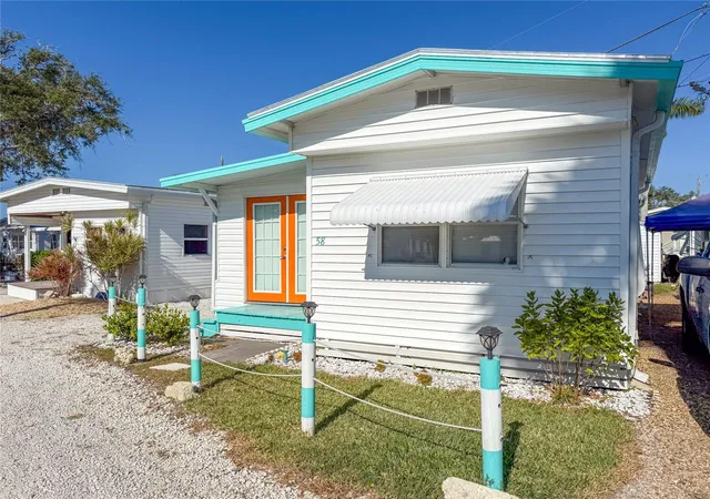 Photo 3 of Manufactured home for sale at 12507 Cortez Rd W #58, Cortez, FL 34215 | MLS# A4673244 | Listing updated on 2026-05-04