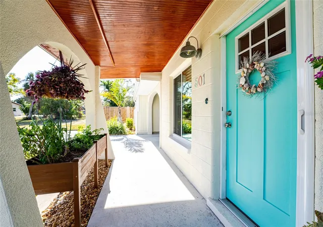 Photo 1 of Single family home for sale at 501 Canal Wy, Nokomis, FL 34275 | MLS# N6141670 | Listing updated on 2026-10-07