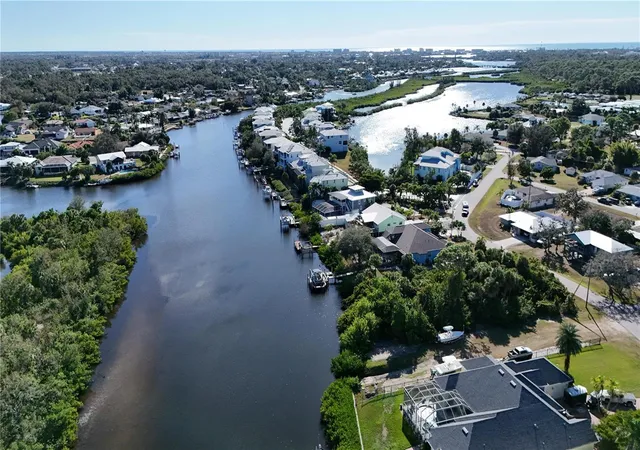 5th image of Bayview Dr, Nokomis, FL 34275 | MLS# A4673285