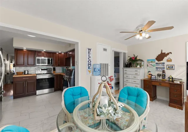 5th image of 2461 Canadian Wy, CLEARWATER, FL 33763