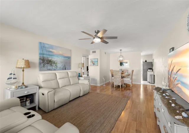 4th image of 2461 Canadian Wy, CLEARWATER, FL 33763