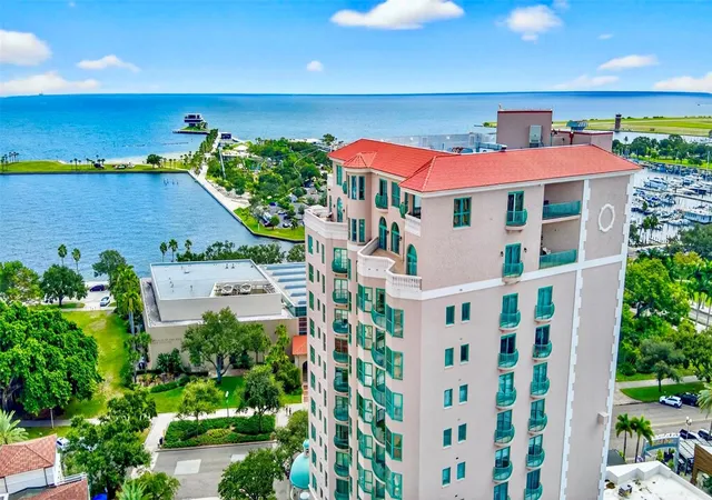 Photo 1 of Condo for sale at 288 Beach Dr Ne #4B, Saint Petersburg, FL 33701 | MLS# TB8451501 | Listing updated on 2026-09-26