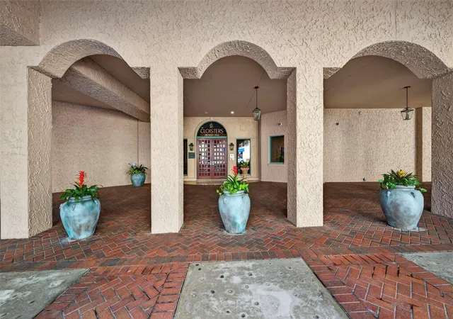 Photo 3 of Condo for sale at 288 Beach Dr Ne #4B, Saint Petersburg, FL 33701 | MLS# TB8451501 | Listing updated on 2026-09-26