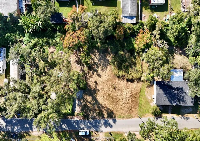 1st image of 916 Nashville Rd, Lakeland, FL 33815 | MLS# L4957555