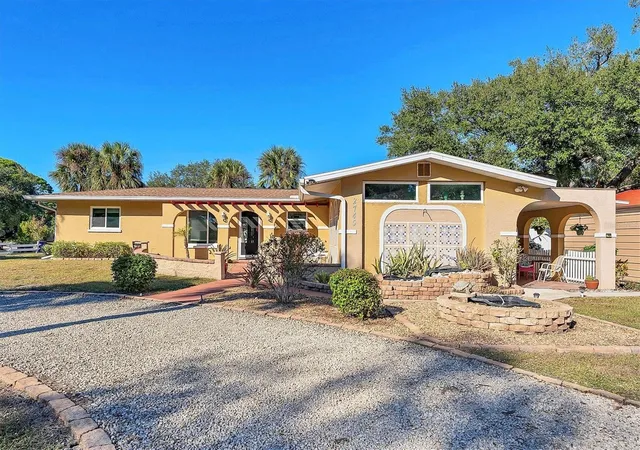1st image of 2745 Arrowhead Rd, Venice, FL 34293 | MLS# TB8451611