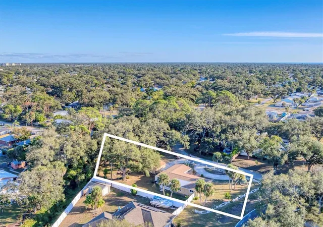 Photo 3 of Single family home for sale at 2745 Arrowhead Rd, Venice, FL 34293 | MLS# TB8451611 | Listing updated on 2026-09-06