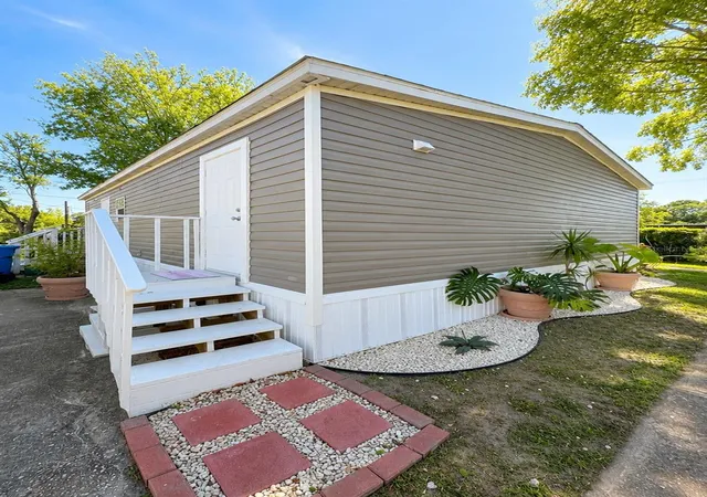 Photo 2 of Manufactured home for sale at 1111 Ave G, Ormond Beach, FL 32174 | MLS# FC314364 | Listing updated on 2026-09-03