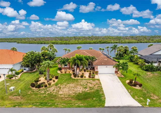 Photo 1 of Single family home for sale at 310 Coral Crk Dr, Placida, FL 33946 | MLS# D6144958 | Listing updated on 2026-10-05
