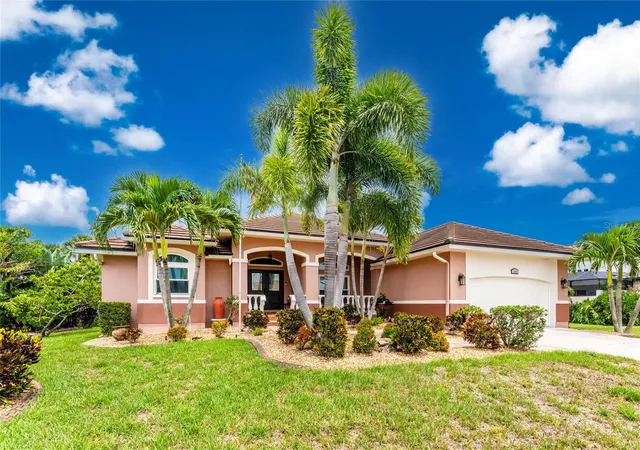 Single family home for sale at 310 Coral Crk Dr, PLACIDA, FL 33946 | MLS# D6144958