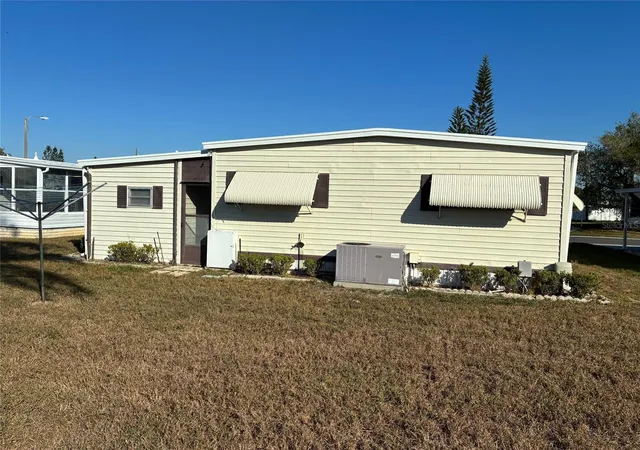 5th image of 3211 Lanark Dr, Holiday, FL 34690 | MLS# W7881063