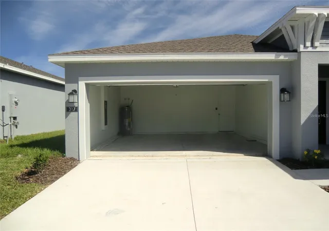 Photo 3 of Single family home for sale at 317 Loch Ct, Davenport, FL 33837 | MLS# O6363502 | Listing updated on 2026-07-07