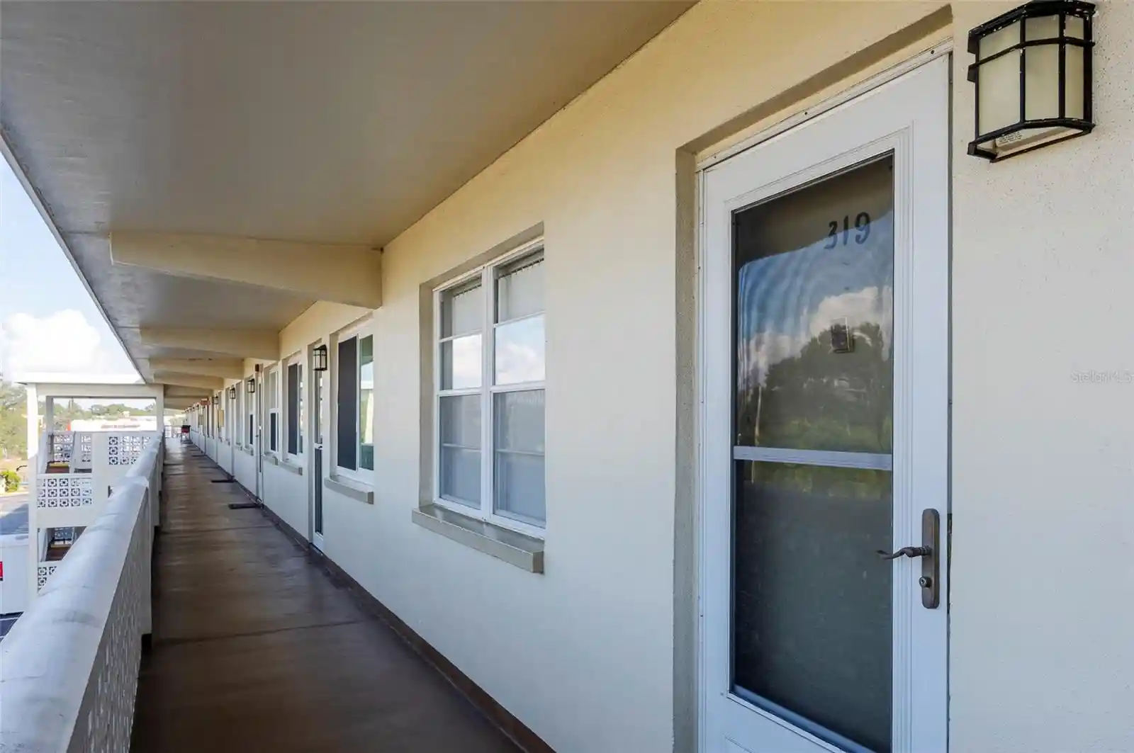 Listing Photo 1 - Condo for sale in 8101 11Th St N located at 8101 11Th St N, St. Petersburg, FL 33702 - Unit #319