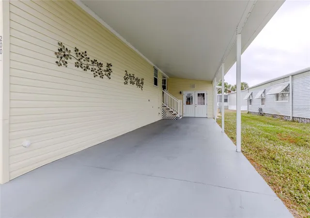 Photo 3 of Manufactured home for sale at 2100 Kings Hwy #200, Punta Gorda, FL 33980 | MLS# C7518339 | Listing updated on 2026-08-28