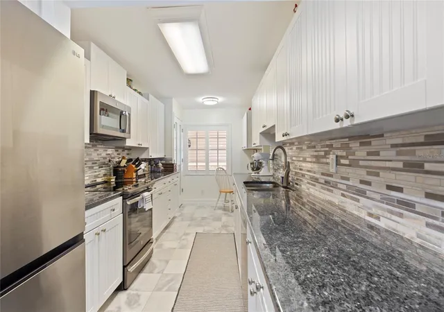 5th image of 2900 Gulf Blvd, Belleair Beach, FL 33786