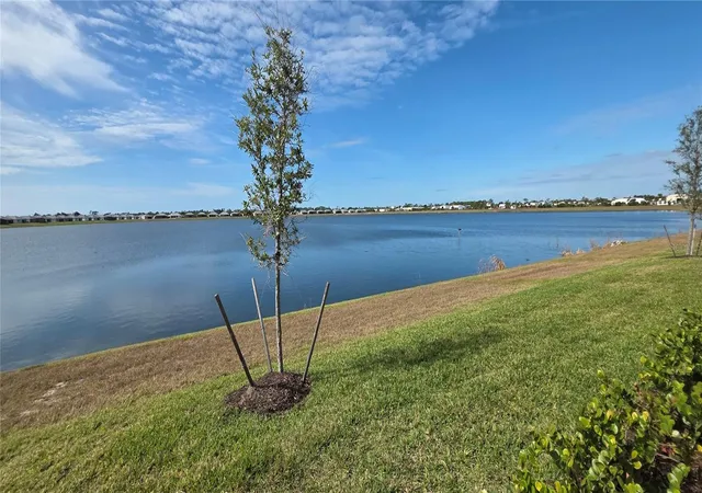 3rd image of 8140 Shore Lake Dr, Englewood, FL 34224 | MLS# A4673456