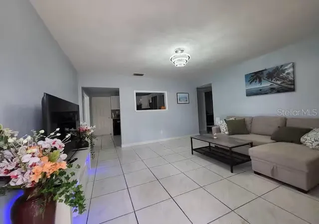Homes for sale in St Petersburg, FL | 3552 38Th Ave N, St Petersburg, FL 33713 | MLS# TB8451757